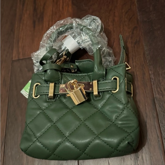 Badgely Mishka Mini Diamond Quilted Tote Color Chive Vegan Leather NWT - Picture 3 of 6